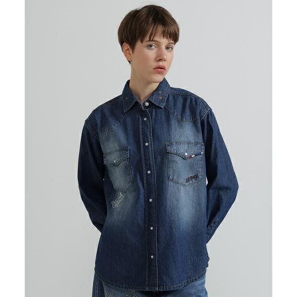 《WOMAN》DENIM SHIRT WITH GRAFFITI PRINT／アヴィレックス（AVIREX）