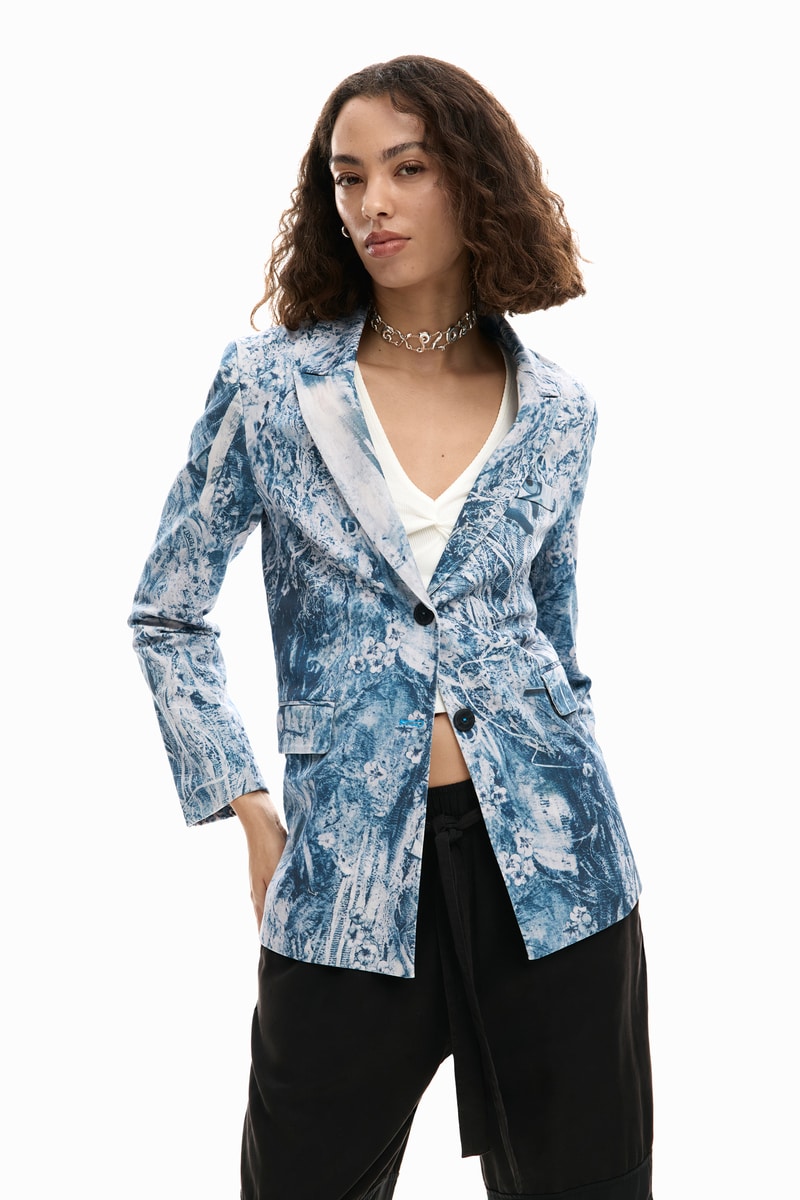【5サイズ展開】フォトコラージュ柄テーラードジャケット 2026SS 新作／デシグアル（Desigual）