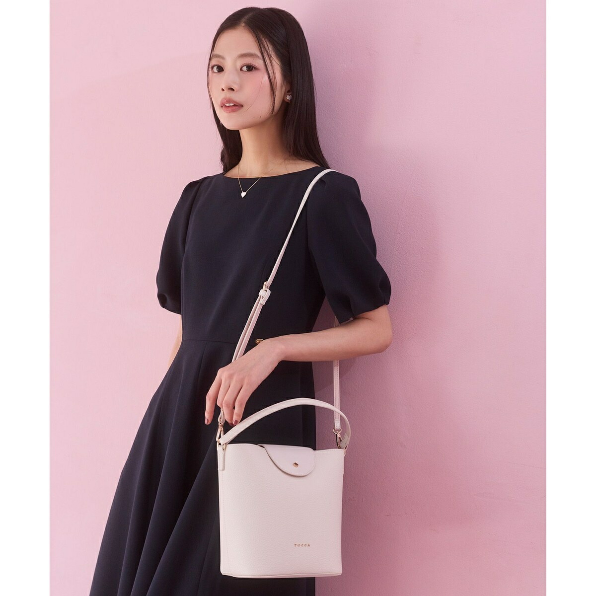 PETAL SILHOUETTE LEATHER BAG レザーバッグ／トッカ（TOCCA）