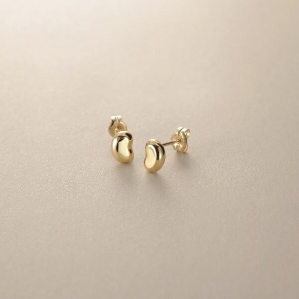 K10【サステナブル】ビーンズシェイプ スタッドピアス／ココシュニック（COCOSHNIK）