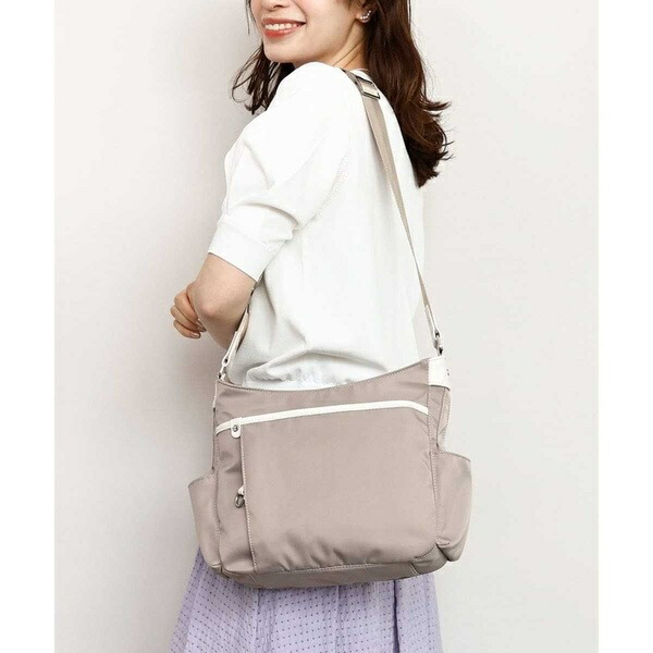 [撥水/軽量]アクセントレザーショルダーバッグ／MK ミッシェルクラン バッグ（MK MICHEL KLEIN BAG）｜丸井（マルイ）店