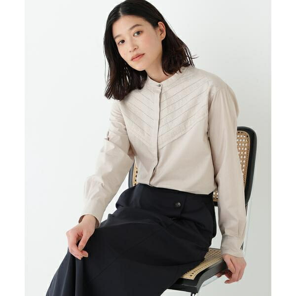 ◆《ウォッシャブル》レースドッキングバンドカラーブラウス／ヒューマンウーマン（human woman）