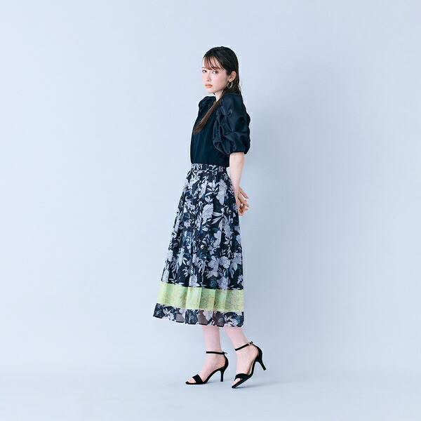 フラワーパネルプリントスカート／オーディア ミューズ（Audie a Muses） 19,800円