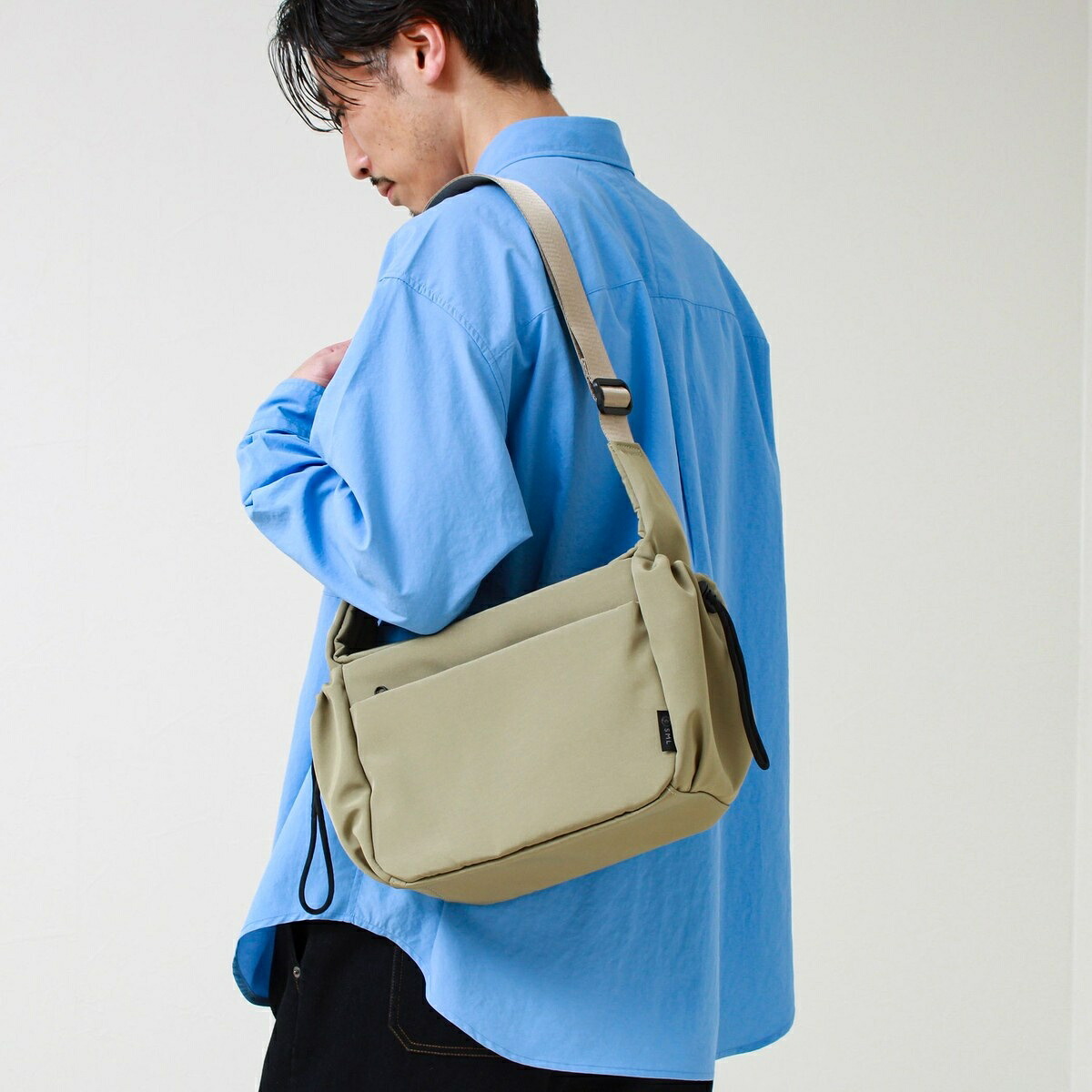 【SML/エスエムエル】SIDE POCKET SHOULDER BAG／グロスター（GLOSTER）