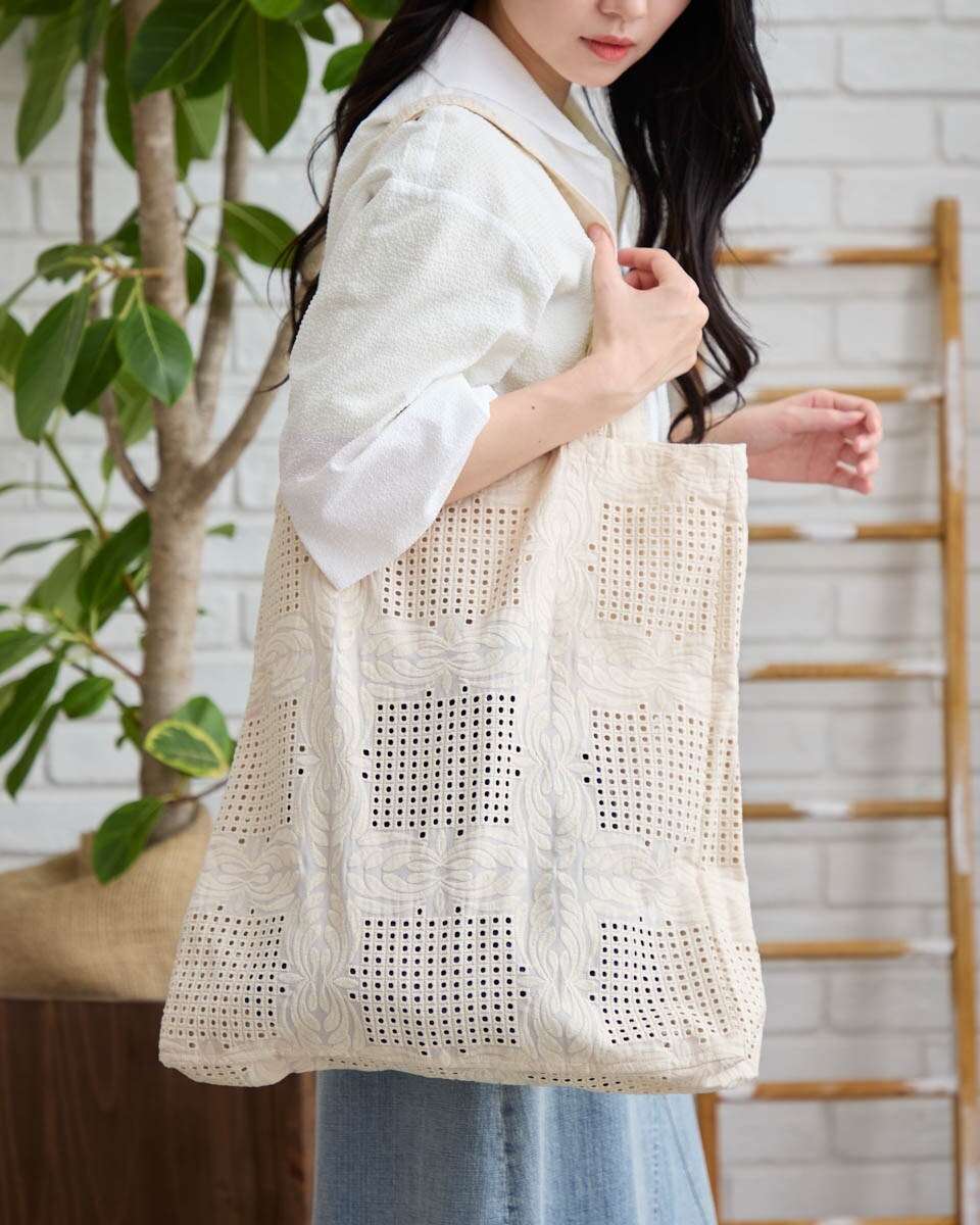 レーストートバッグ／ゴールデンベア 白いこと付け紙（Golden Bear White Label） トートバッグ-バッグ