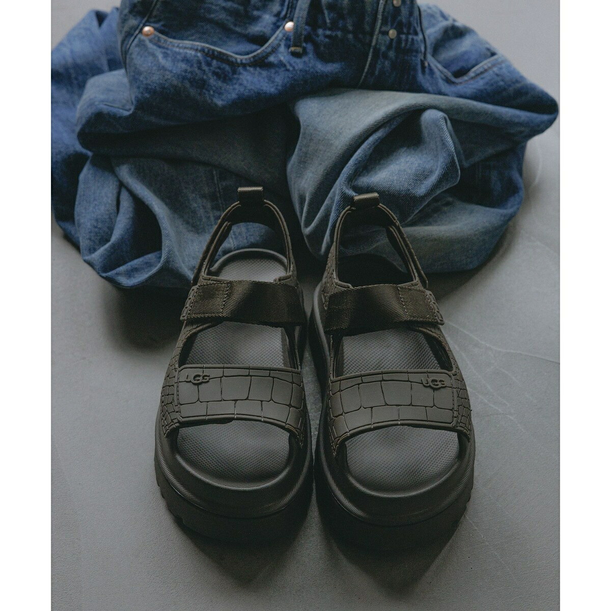 【UGG(アグ)】GOLDENGLOW Embossed / ゴールデングロウ エンボスト/サロン アダム エ ロペ(SALON adam et rope' )|丸井(マルイ)店