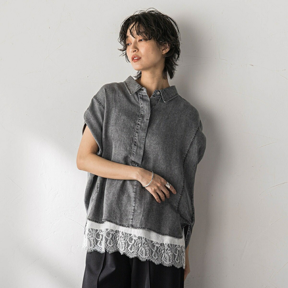 ゆれるデニム5分袖スキッパーブラウス/メイソングレイ(MAYSON GREY)|丸井(マルイ)店