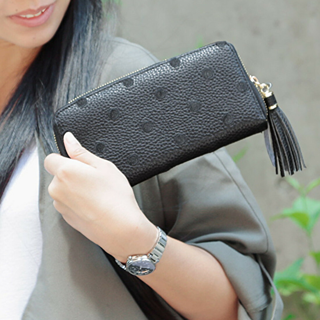【本革 レザー】 perche ペルケ / 牛革ドット刺繍ラウンド長財布／ペルケ（perche'）