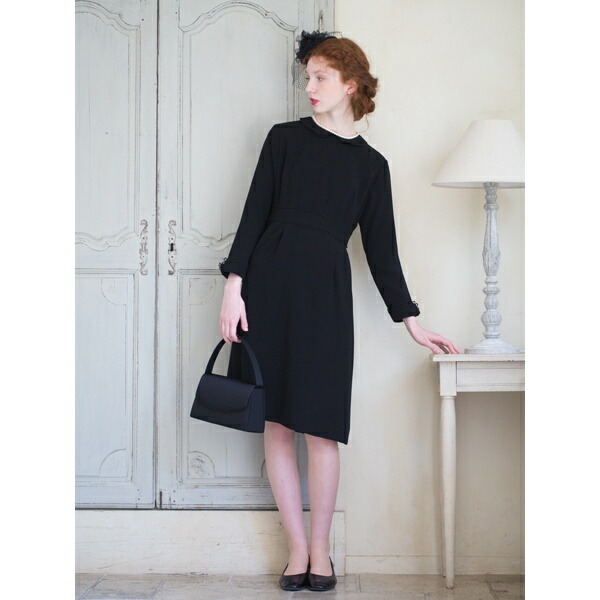 楽天市場 喪服 ブラックフォーマル スカラップレース使い丸衿ワンピース Fi N T Black Formal フィント Fint 丸井 マルイ 楽天市場店