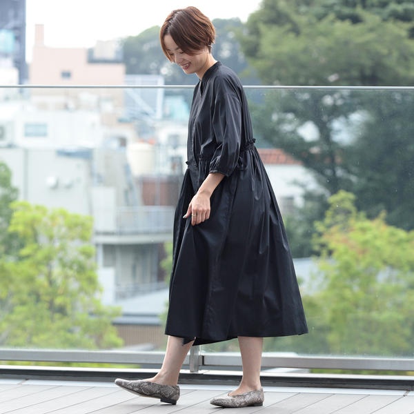 楽天市場 ｗｅｂ限定 ｒａｙ ｂｅａｍｓ バンドカラー ギャザー ワンピース レイ ビームス Ray Beams 丸井 マルイ 楽天市場店