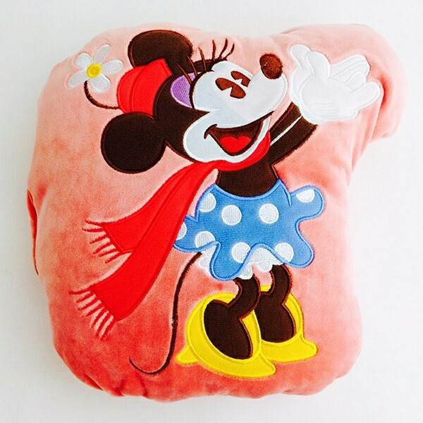 ディズニー ミニー ブランケット イン クッション ダイカットクッション グッズ パーフェクト ワールド トーキョー Perfect World Tokyo Crunchusers Com