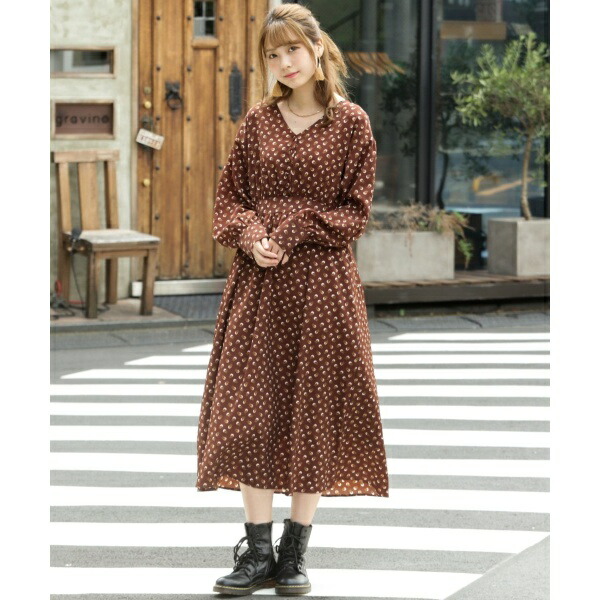 楽天市場 飛び花柄vネックワンピース レイカズン Ray Cassin 丸井 マルイ 楽天市場店