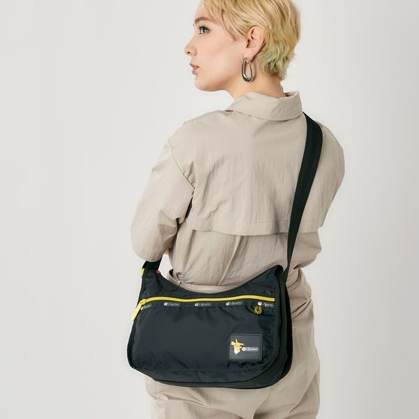 ショルダーバッグ メッセンジャーバッグ Hobo ピカチュウファン レスポートサック Lesportsac Classic Seal限定商品 Curi Sn
