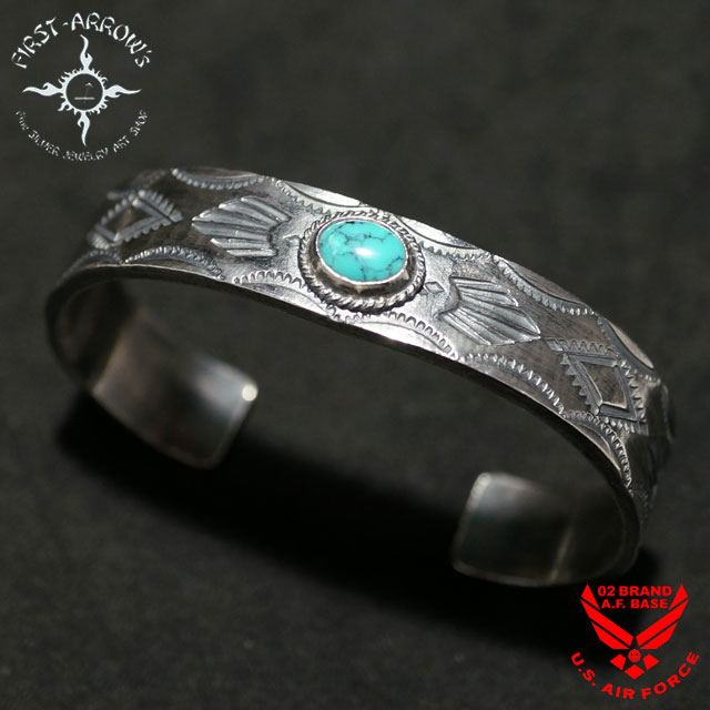 楽天市場】ポイント2倍!!ファーストアローズ カラ草彫りアローバングル