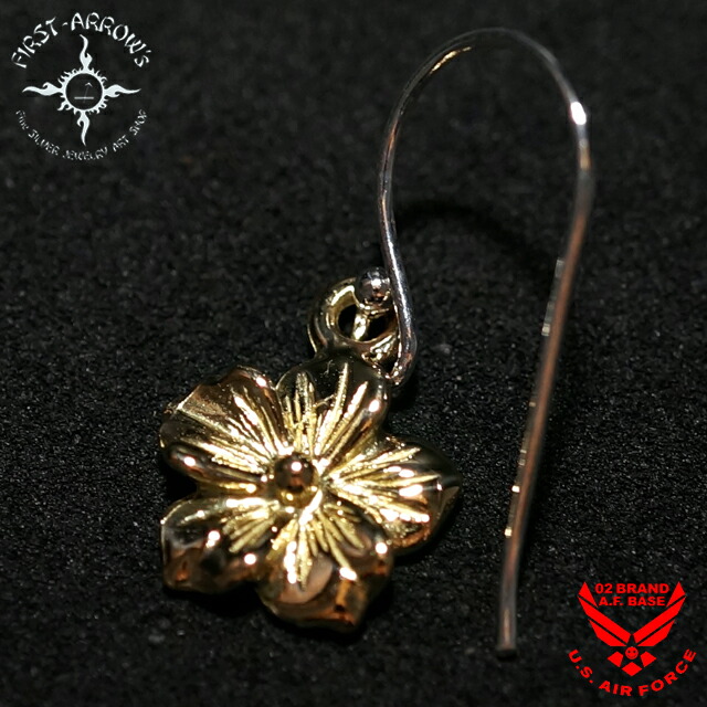 【希少】ファーストアローズ　k18 ピアス o-055-m1.jpg