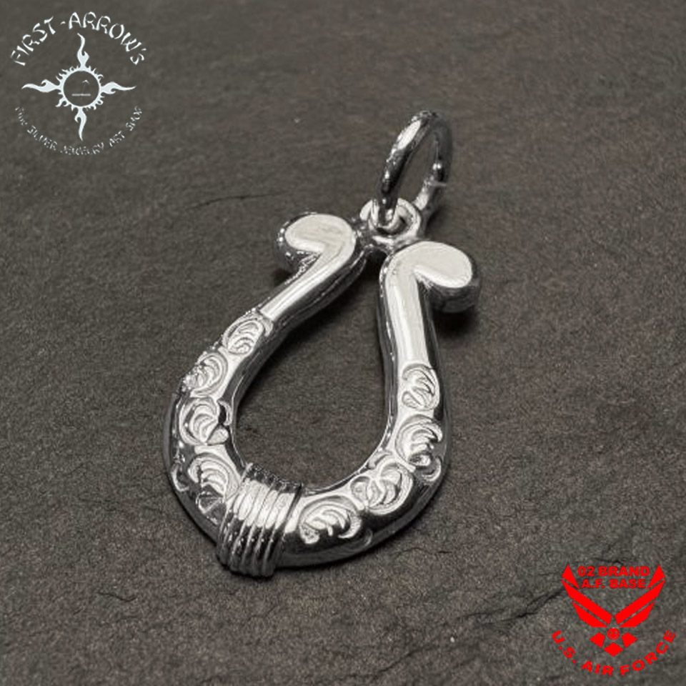 楽天市場】ポイント2倍!!ファーストアローズ K18付 カラ草彫りボウ