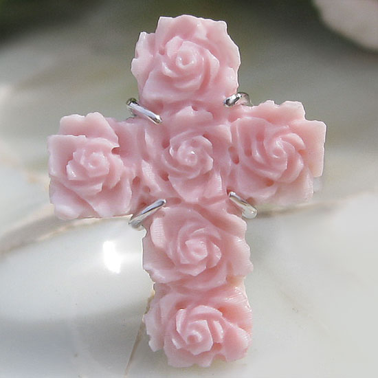 新品 ラファエレ氏ピンク シェルカメオ リング 薔薇の十字架　ローズ・クロス 楽天市場】Raffaele Pernice作 コンクシェルカメオ K18リング【指先を