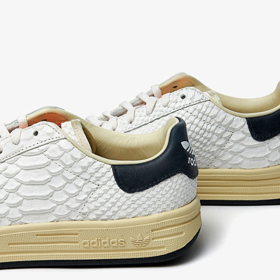 楽天市場 Adidas Originals アディダス オリジナルス Rod Laver Consortium Leather Pack Python ロッドレーバー コンソーシアム レザーパック パイソン メンズ スニーカー Core White Core White Collegiate Navy Fy4491 限定モデル Tens Clothing