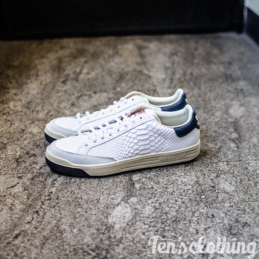 楽天市場 Adidas Originals アディダス オリジナルス Rod Laver Consortium Leather Pack Python ロッドレーバー コンソーシアム レザーパック パイソン メンズ スニーカー Core White Core White Collegiate Navy Fy4491 限定モデル Tens Clothing