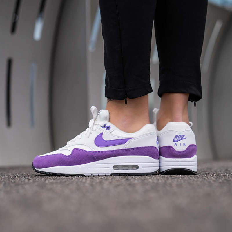 air max 1 atomic violet