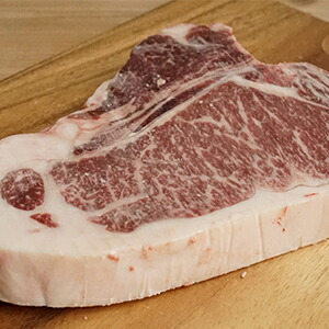 【エントリーでP10倍】 黒毛和牛 Tボーン ステーキ E（620g以上） s 【 肉 牛肉 お肉 ギフト 焼肉 バーベキュー BBQ 鉄板焼き 骨付き 和牛 希少 誕生日プレゼント お取り寄せグルメ 食べ物 高級肉 高級 国産 贈り物 冷凍 母の日 父の日 お中元 御中元 お歳暮 御歳暮】