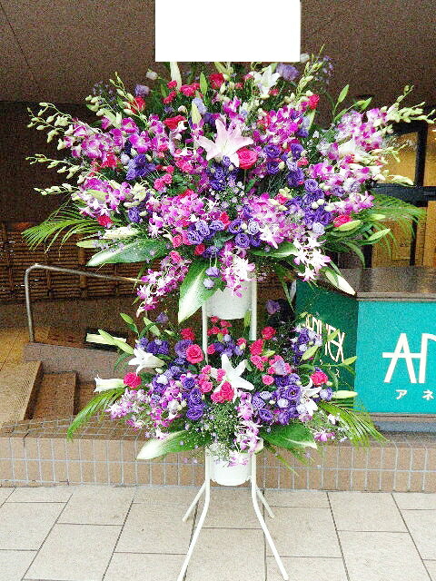サクラ色＆パープル系 照明ランプ花2段 RT-ST2-2089 御祝・開店・生まれ落ちる日・畏まり・ショウルーム・モデルルームなどの御祝事に！全国送りとどける能力のある！※15時までのご申しつけるで当日送りとどける出来る分野あります。（構成要素お届けできない分野あり）