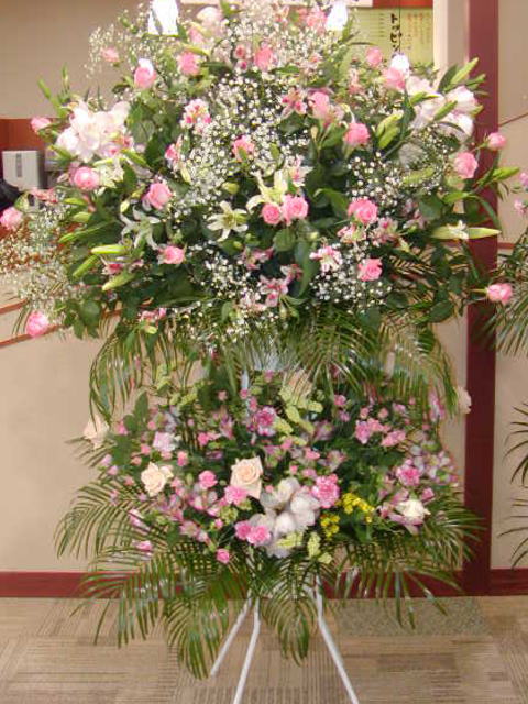 白いこと＆サクラ色系～ブリザード～ 照明ランプ花2段 RT-ST2-2064 御祝・開店・生まれ落ちる日・畏まり・ショウルーム・モデルルームなどの御祝事に！全国送りとどける能力のある！※15時までのご申しつけるで当日送りとどける出来る分野あります。（構成要素お届けできない分野あり）