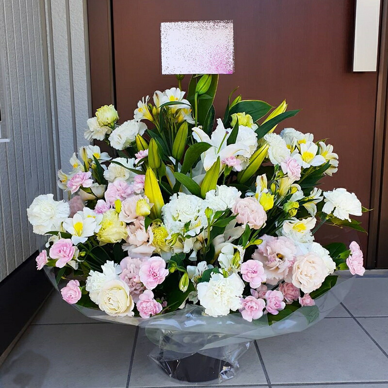 枕花・御供アレンジメント r-arem031 即日配送！全国配送可能で送料無料！手渡しできないエリアは当日出荷で宅配にて対応します。受け取りの出来ない葬儀斎場はご自宅へお届けがベストです。持込料のかかる斎場は別途料金がかかります