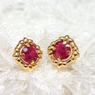 ピアス ピアス 18k ピアス K18素材が嬉しい！ルビーをシンプルに仕上げた、クッキーみたいなピアス☆18k イエローゴールド 7月の誕生石 18金 女性 金属アレルギー 天然石 アクセサリー 女性 嫁 母 妻 シンプル 上品 大人 ラッピング無料