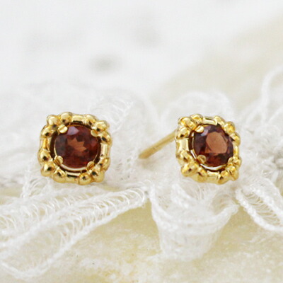 ピアス ガーネット ピアス 18k K18素材が嬉しい！シンプルに仕上げた、クッキーみたいなピアス☆18k イエローゴールド 1月の誕生石 18金 女性 金属アレルギー 天然石 アクセサリー 女性 嫁 母 妻 シンプル 上品 大人 ラッピング無料 14,707円