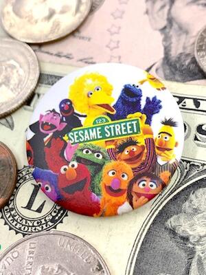 楽天市場】送料無料 セサミストリート 刺繍缶バッジ 12個入 BOX