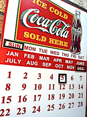 楽天市場】ブリキ看板 コカコーラ カレンダー エンボスメタルサイン