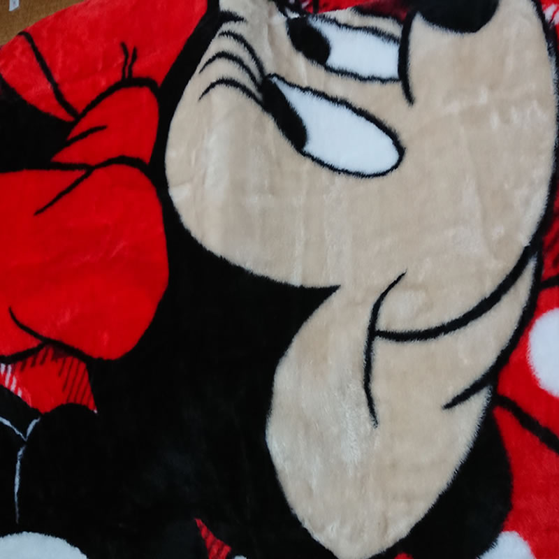 在庫限り ディズニー ミッキー ミニー ニューマイヤー毛布 シングルサイズ キャラクター 140 0 寝具 ベビー毛布 キッズ 子供 洗える かわいい 赤 Epheseweb Com