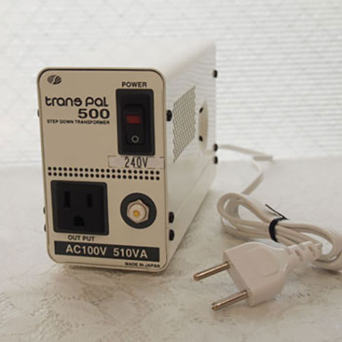 【クーポン配布中】スワロー電機 受注生産のため納期約2週間程度 ダウントランス 変圧器 240V→100V / 500W PAL-500IP