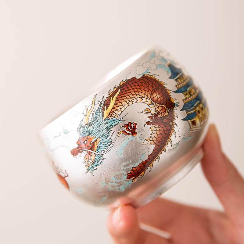 湯呑み 禅定湯呑み 陶磁器 銀彩 龍鳳吉祥文様 ライトラグジュアリー 高級感 中国式 新中華風 精巧なデザイン 自宅用 普段使い オフィス 来客用 実用 マイカップ 上品 おしゃれ 小容量
