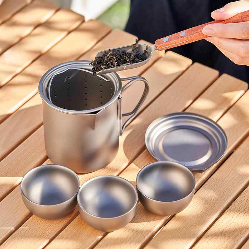 茶具 純チタン 携帯 アウトドア 泡茶器 フィルター付き マグカップ 茶盤 セット 軽量 ポータブル キャンプ用 シンプル デザイン 420ml 容量