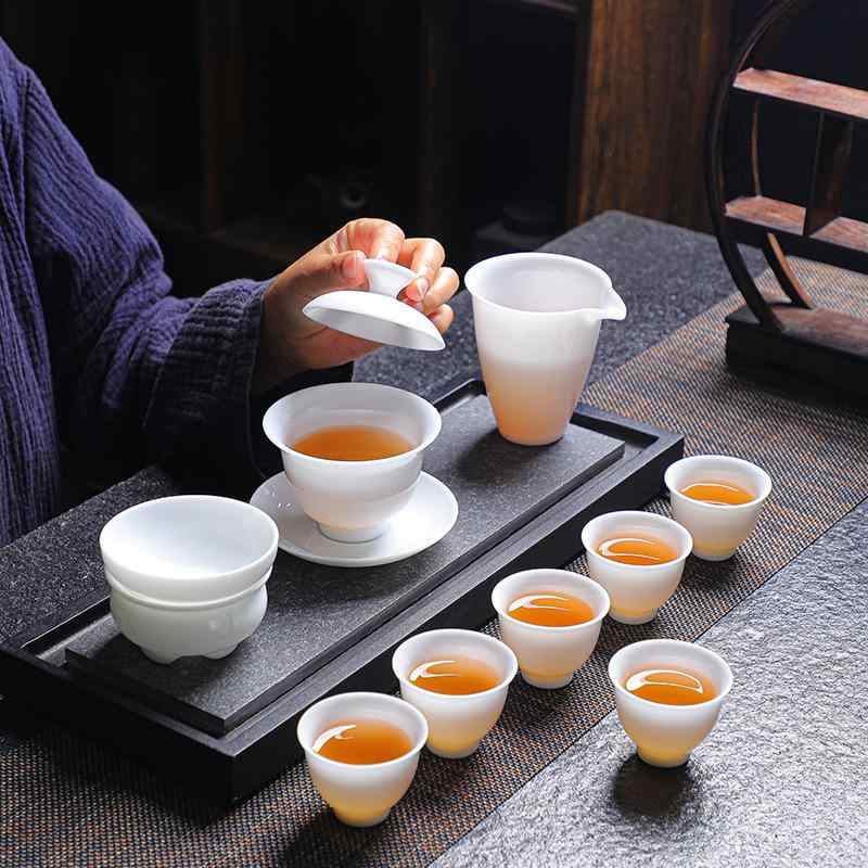 茶具セット 白磁 蓋碗 陶器 現代 簡約 スタイル オフィス用 6人分 高品質 シンプルデザイン 日常使い 贈り物向き