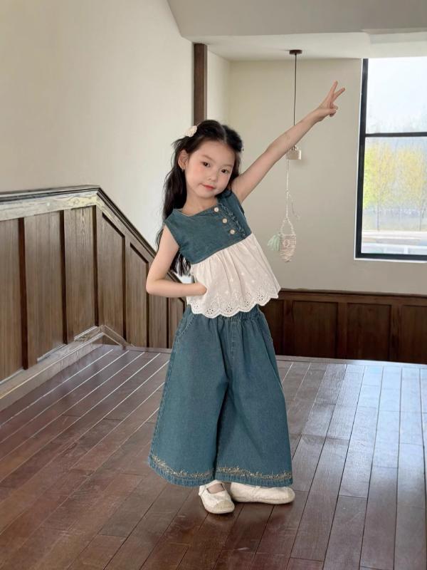 子供服 女の子 韓国風 夏物 デニム 切り替え フリル 花柄 ノースリーブ ベスト ワイドパンツ 2点セット 上下セット 綿 コットン 薄手 涼しい 普段使い お出かけ カジュアル
