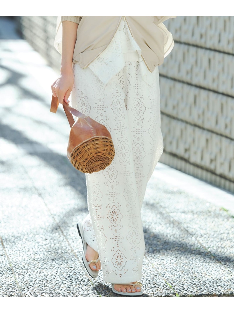 【見上愛さん着用】ラッセルオーナメントレース ワイド パンツ 23区 L ニジュウサンク パンツ その他のパンツ ブラック ホワイト【送料無料】[ Fashion]