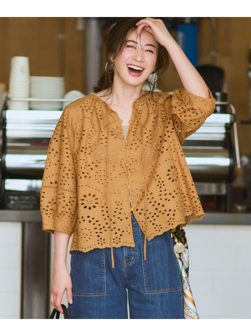 【SALE／20%OFF】【見上愛さん着用】カットワークエンブロイダリー 2WAYブラウス 23区 S ニジュウサンク トップス シャツ・ブラウス ホワイト ブラック ブラウン【RBA_E】【送料無料】[ Fashion]｜23区 店