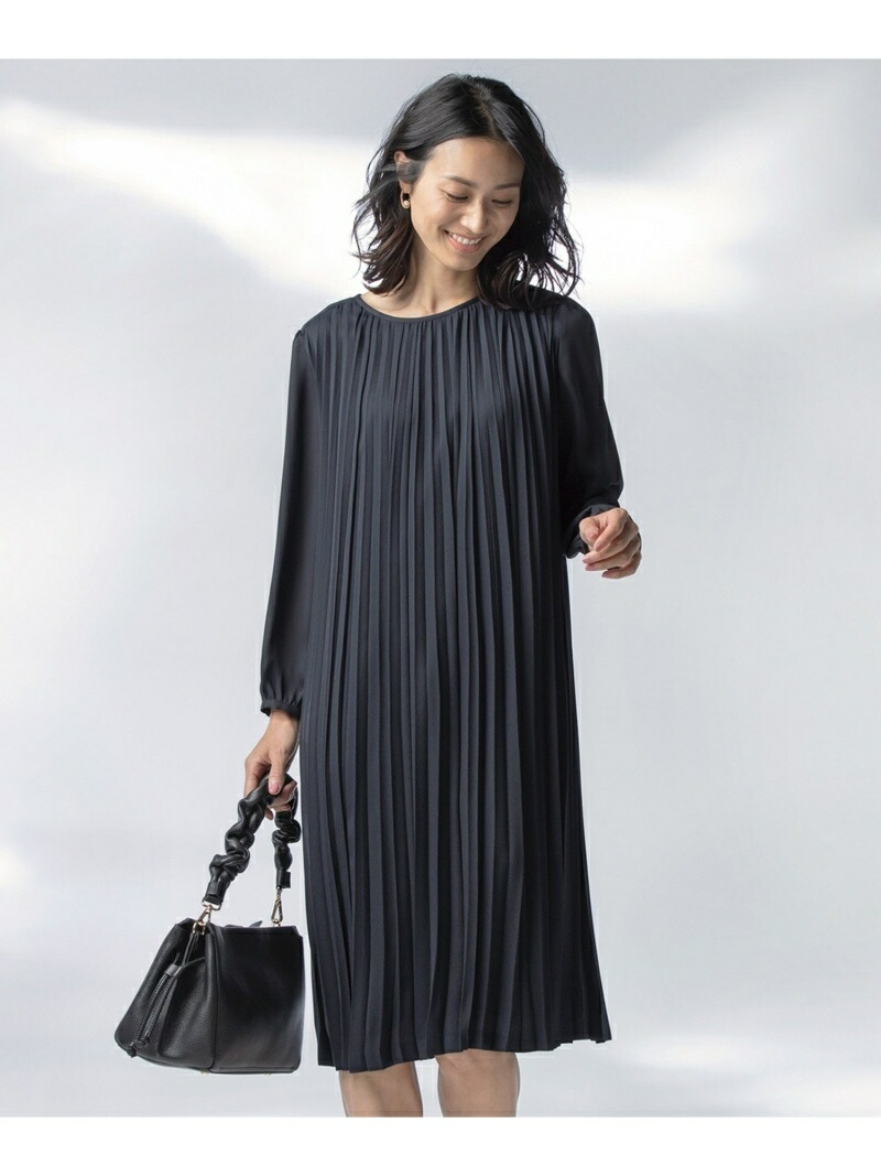 最新作の ワンピース Rakuten Fashion 洗える クリスタルアムンゼン ワンピース 23区 ニジュウサンク ワンピース 半袖ワンピース ネイビー ベージュ 送料無料 121 100 23 133