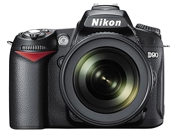 【中古】【39shop】Nikon★デジタル一眼レフカメラ D90 AF-S DX 18-105 VRレンズキット D90LK18-105(良い)|ドリエム店