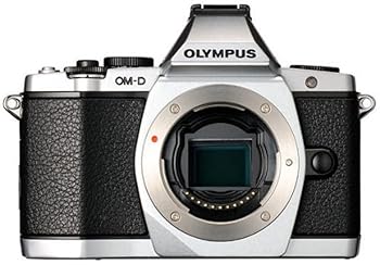 【中古】【39shop】OLYMPUS★ミラーレス一眼 OM-D E-M5 ボディ シルバー 1605万画素 防塵 防滴 OM-D E-M5 BODY SLV（良い）｜ドリエム店 31,814円