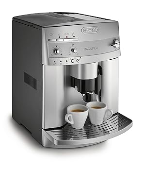 【中古】DeLonghi ESAM3300 Magnifica Super-Automatic Espresso/Coffee Machine by DeLonghi