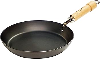 【中古】リバーともし火 極JAPAN 鉄 厚板 フライパン 26糎 窒化鉄 窒化加工 IH相応う サビにくい 日本製 J2326