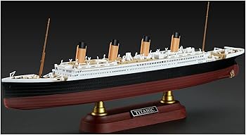 【中古】モンモデル 1700 豪華客船 タイタニック号 色分け済みプラモデル MPS008 成型色