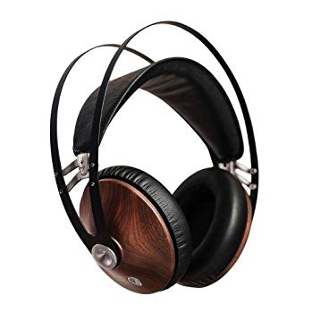 【中古】【非常に良い】MEZE(メゼ) 99 Classics Walnut Silver 木製イヤーカップ ウォルナットシルバー 密閉型ヘッドホン M99C-WS 2zzhgl6