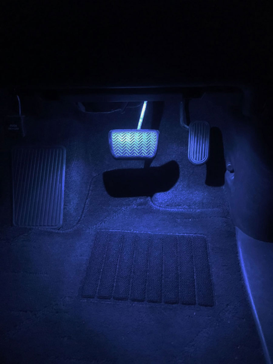 楽天市場 Led 3チップsmd インナーランプ フットランプ グローブボックス コンソールボックス 車内 フット ライト Led インテリアイルミネーション 車検可 アイスブルー 水色 1年保証 あす楽可 2loop