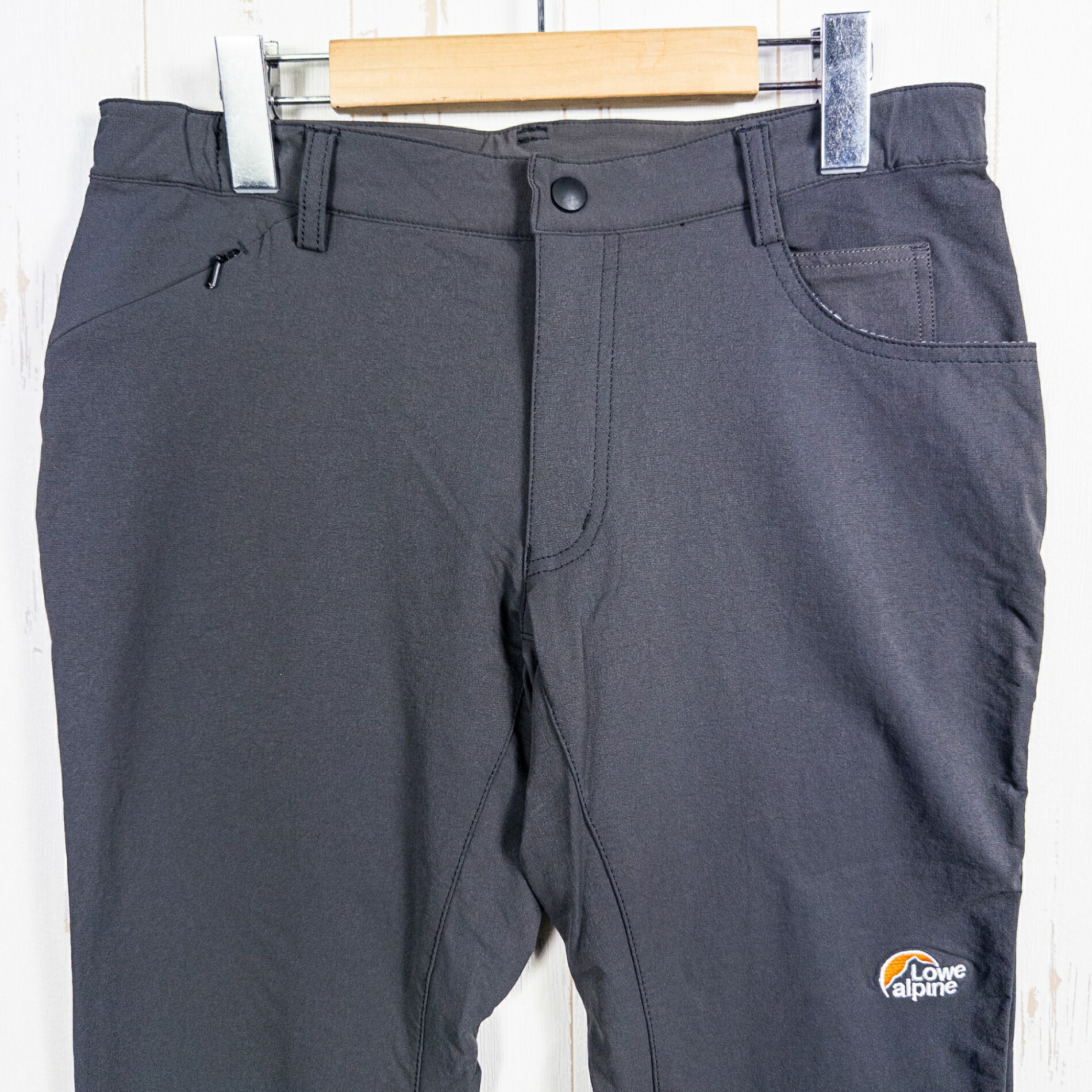 Lowe Alpine/ロウアルパイン　ゴアテックスナイロンパンツ　黒　Lサイズ　未着用　GORE-TEX ロウアルパイン ゴアテックス レインパンツ 値下げ中 Lowe Alpine ロウ