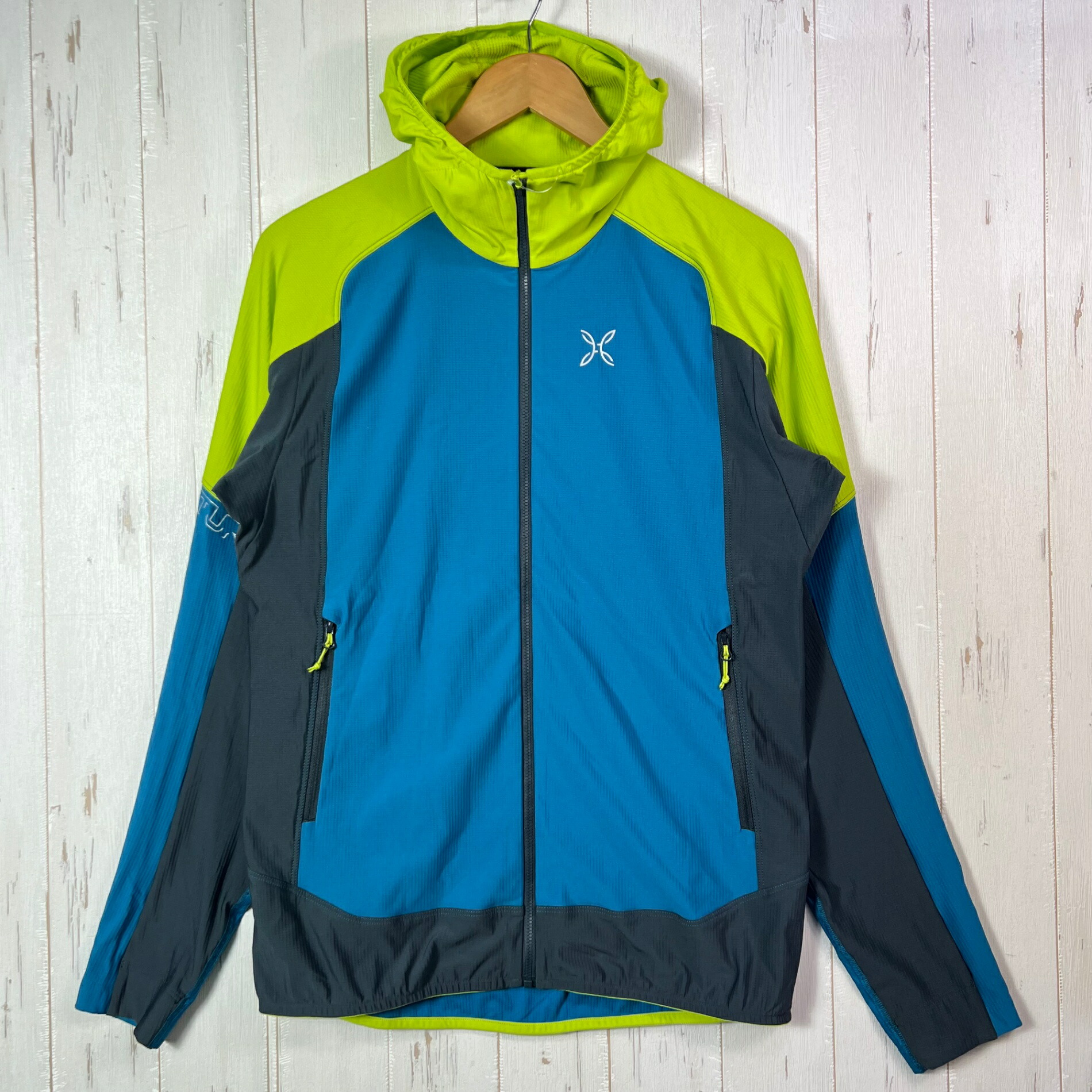 モンチュラ MONTURA GORETEX フード付 ジャケット 青 緑 未使用 モンチュラ MONTURA GORETEX フード付 ジャケット 青 緑 未使用